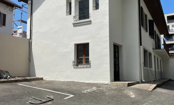 Peinture de façade : Protégez et embellissez votre maison à Thonon-les-Bains, Thonon-les-Bains, Jules Couverture